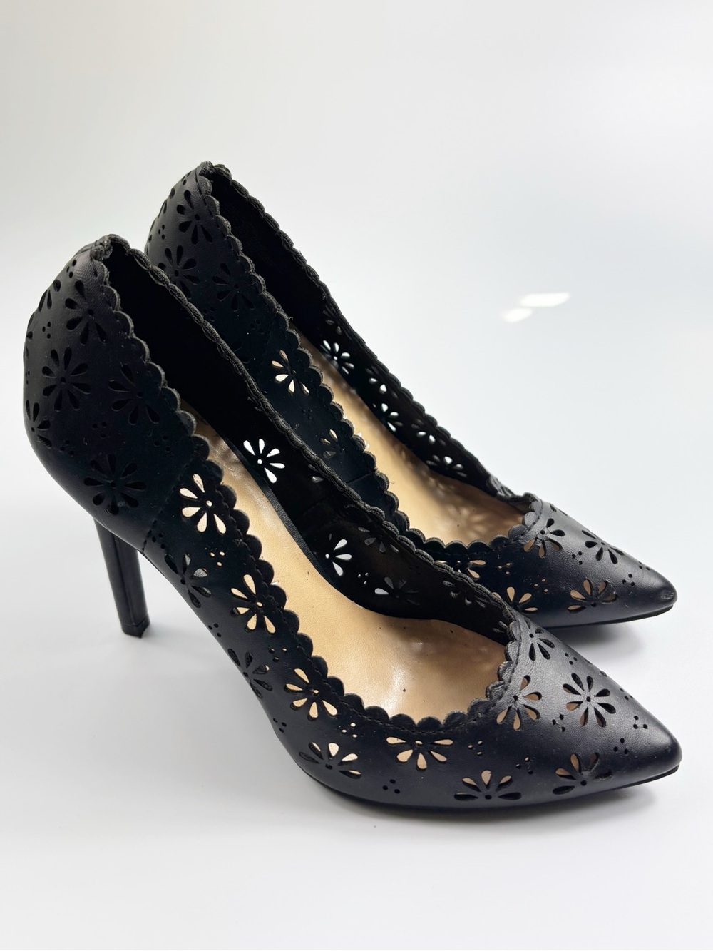 LC Lauren Conrad Black Pointed Toe Perforated Stiletto Heel Pumps Women Size 7M